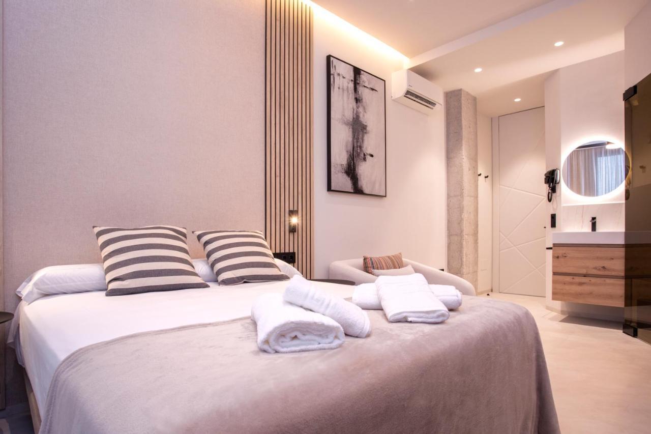 Magnificent Renovated 2Bd 2Bth Duplex With Backyard - City Centre Málaga Eksteriør bilde